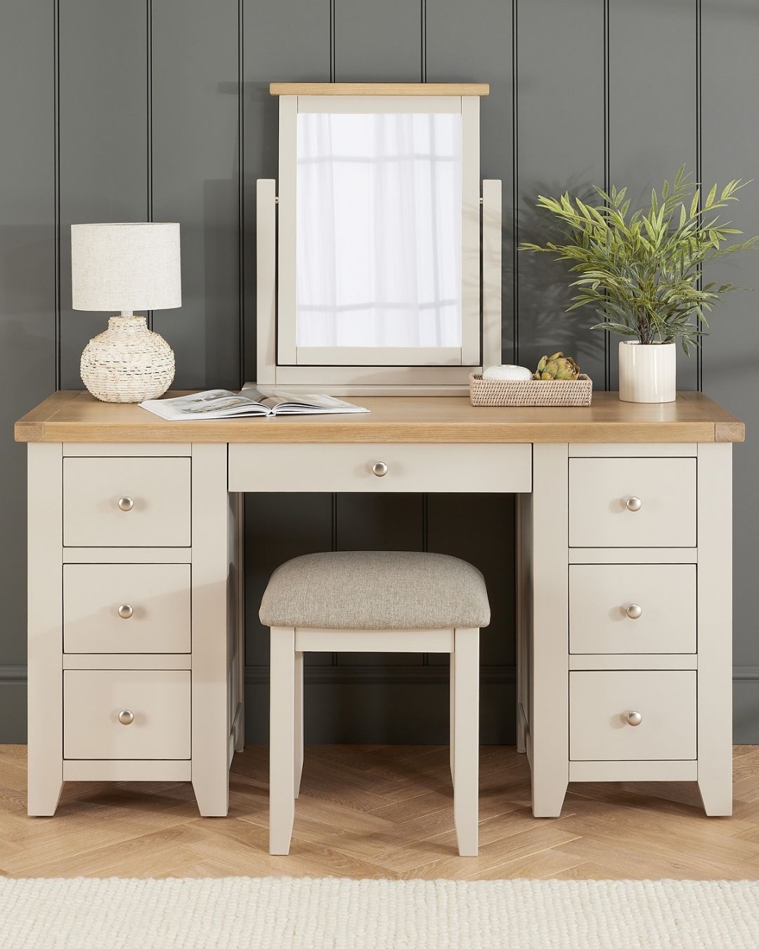 Evim Hizmet Bandy 7 Çekmeceli Krem Makyaj Masası Takımı